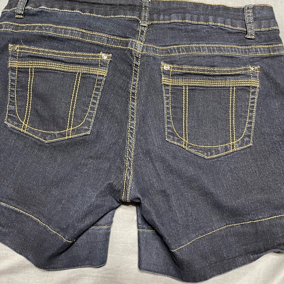 🔴🔴Sand Piper Womens Stretchy 16 Plus Mid Waisted Jean Shorts - Picture 5 of 6